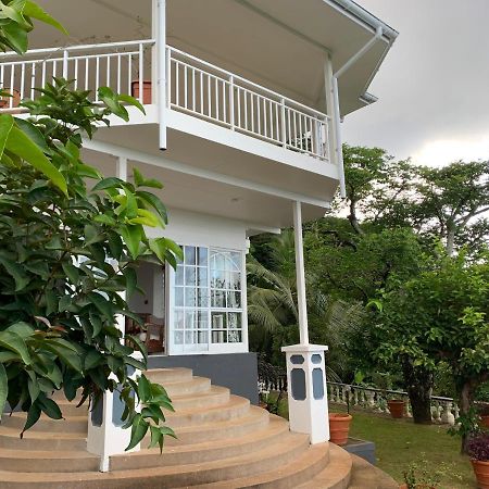 Beau Sejour Hotel Victoria Exterior foto