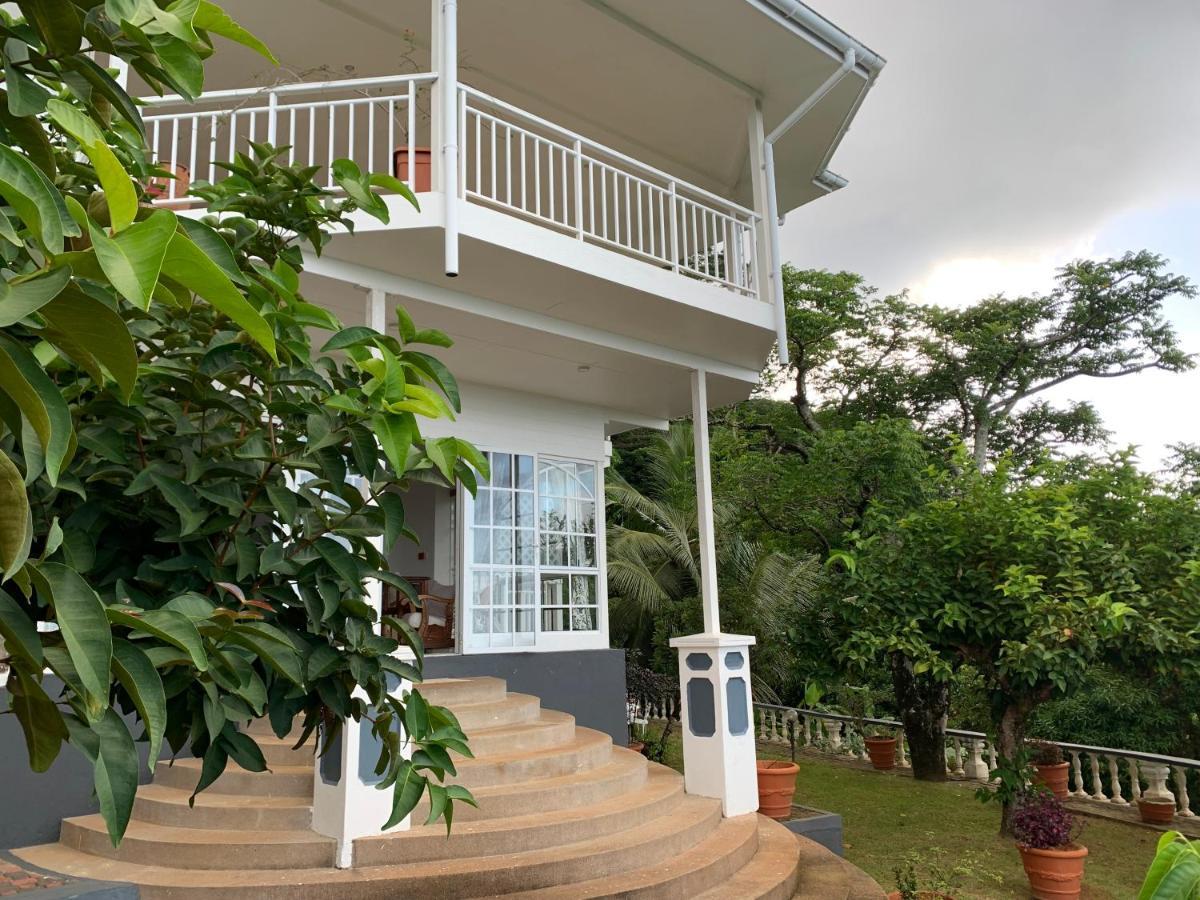 Beau Sejour Hotel Victoria Exterior foto